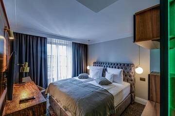 Фото номера Улучшенный одноместный номер Отель HOTEL BOUTIQUE DONNA ANNA г. Giroc 4